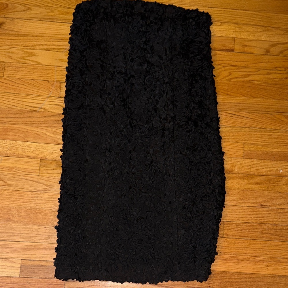 Strapless Flower textured XL (12/14) Black Textured Skirt